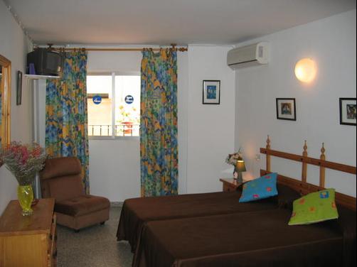 Hostal Altamar - Almuñecar - Bedroom