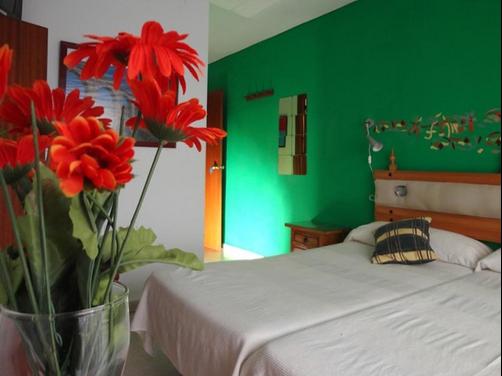 Hostal Altamar - Almuñecar - Bedroom