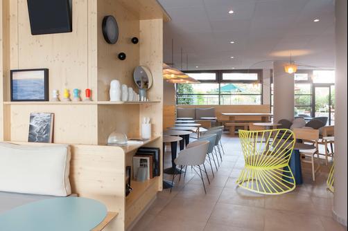 Suite Novotel Paris Porte de Montreuil - Paris - Building