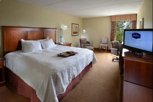Hampton Inn Raleigh-Capital Blvd. North - Raleigh - King bedroom