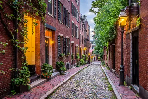 Boston, MA