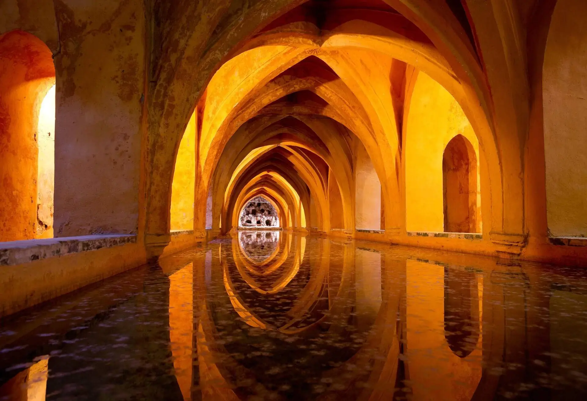 SPAIN_SEVILLE_ALCAZAR-Of-SEVILLE_BATHS-OF-LADY-MARIA-DE-PADILLA