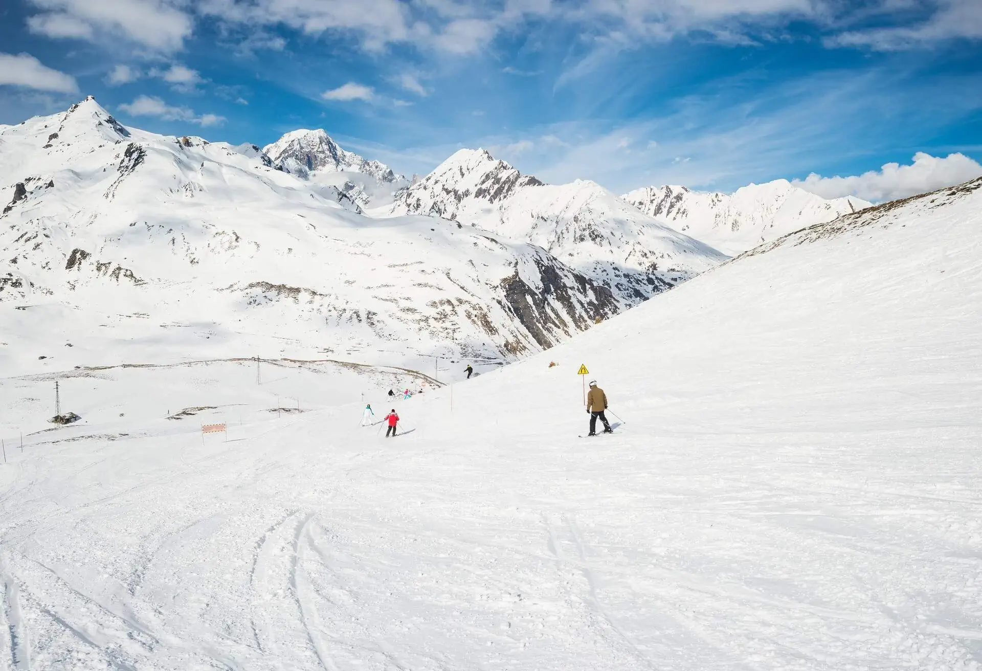 DEST_ITALY_LA-THUILE_AOSTA-VALLEY_THEME_SKIING