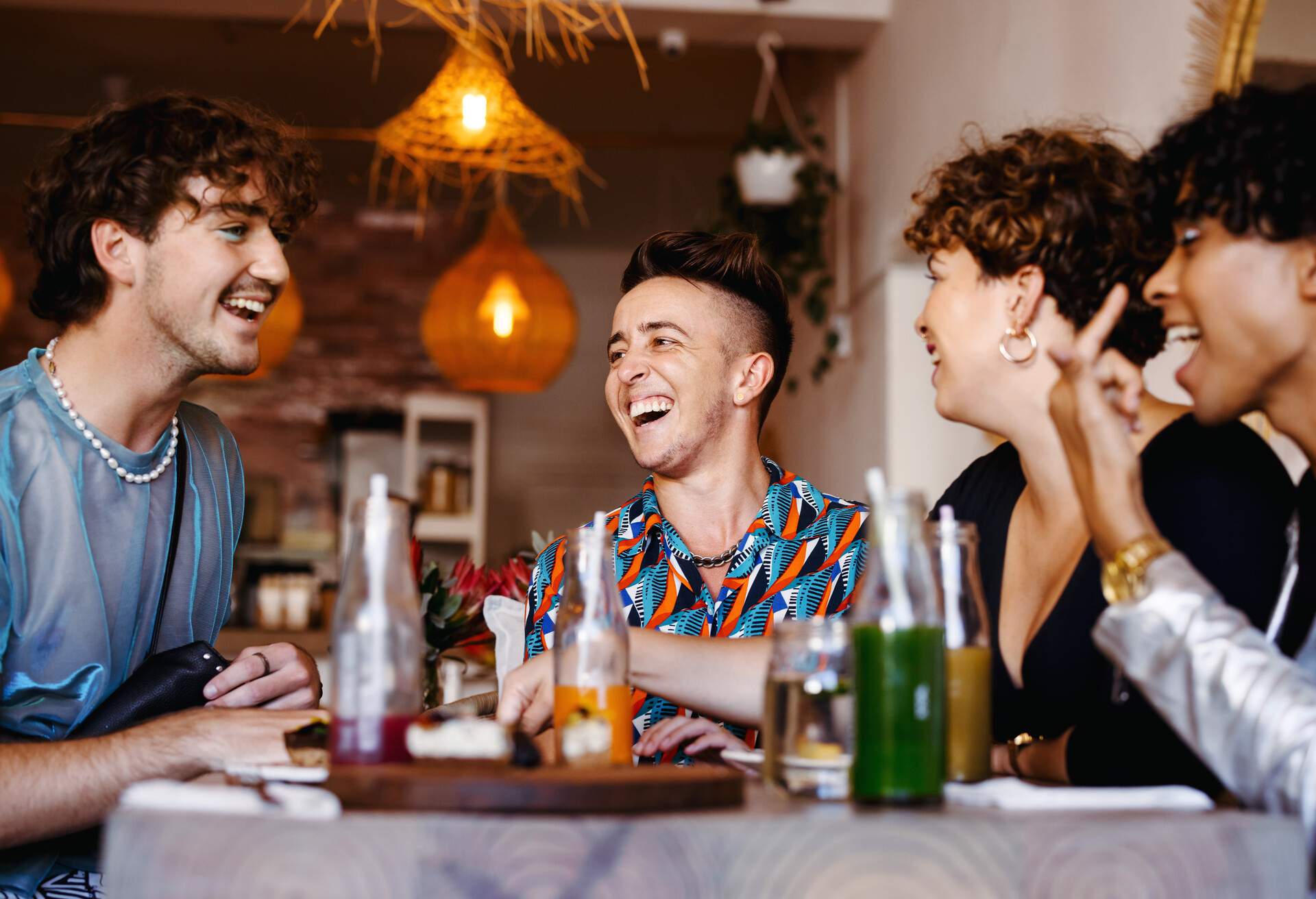 THEME_RESTAURANT_CAFE_PEOPLE_FRIENDS_LGBTQ_GettyImages-1331970606