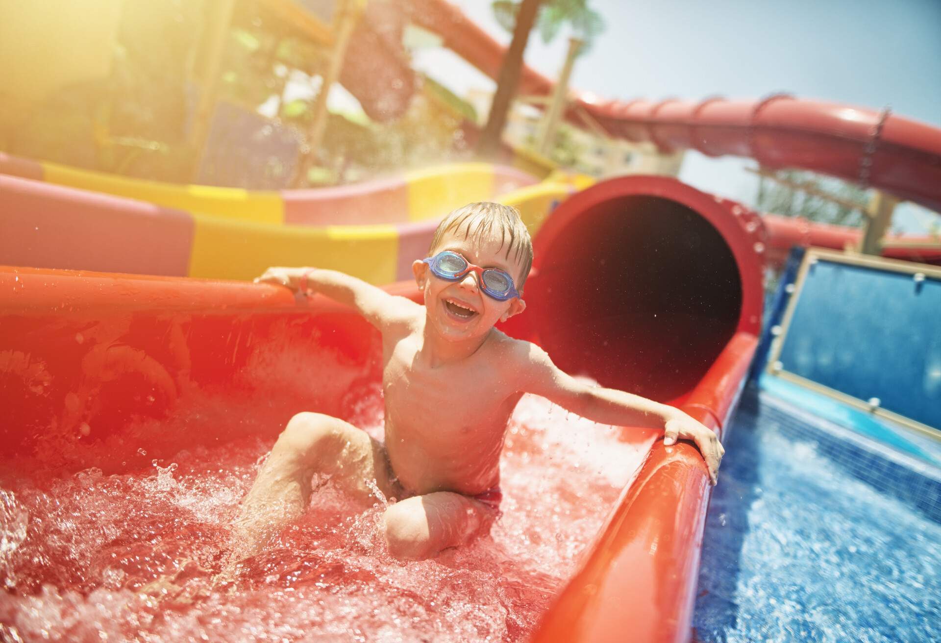 theme_people_children_waterpark_waterslide-gettyimages-481717188_universal_within-usage-period_83345.jpg