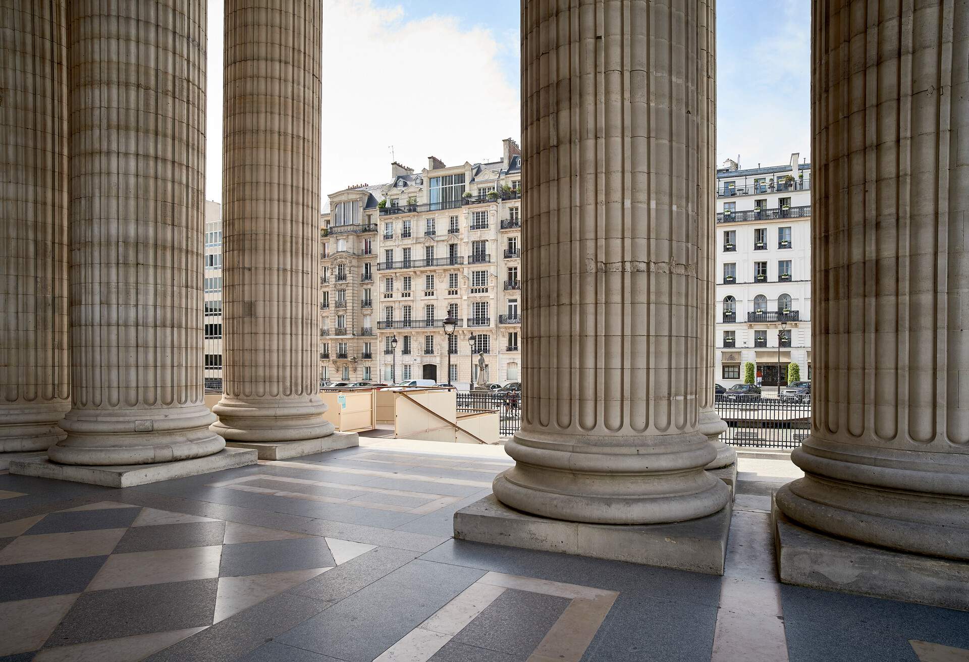 FRANCE PARIS PANTHEON COLUMNS