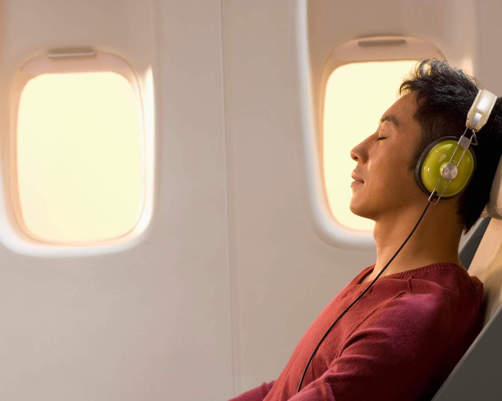 Expert tips for making long flights more comfortable KAYAK