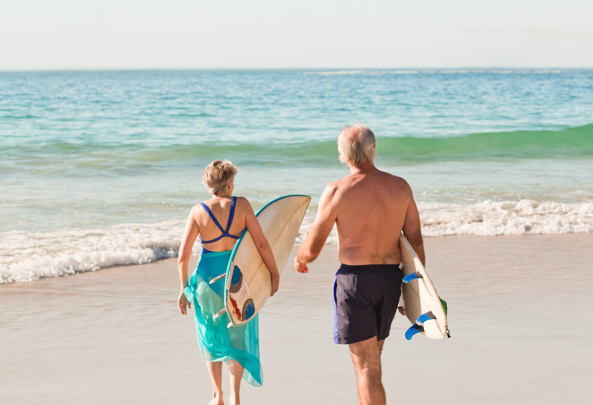 THEME_BEACH_SURFING_PEOPLE-shutterstock-portfolio_72121339.jpg