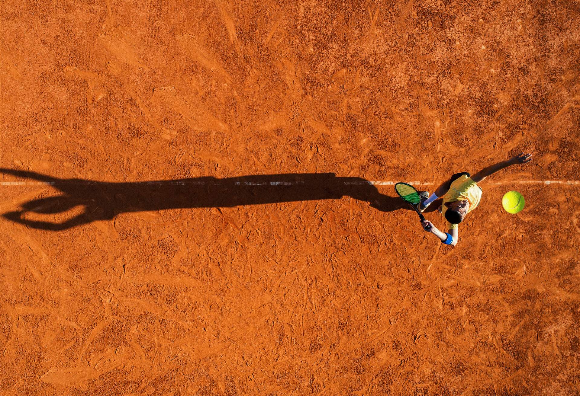 THEME_PEOPLE_TENNIS_PLAYER_ON_SERVICE_GettyImages-1171977036