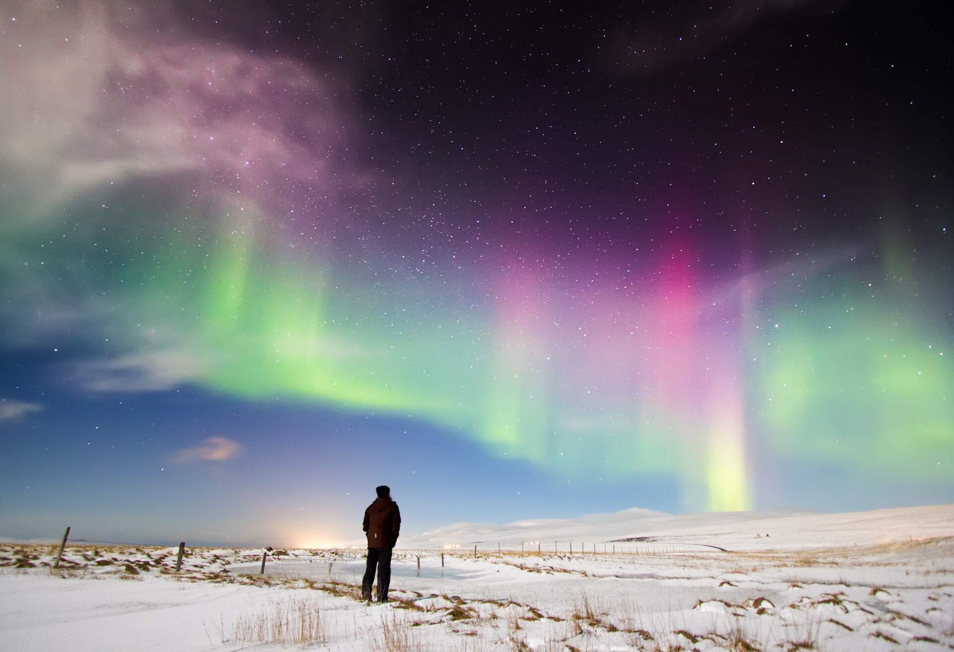 ICELAND_THEME_WINTER_AURORA-BOREALIS_NORTHERN-LIGHTS