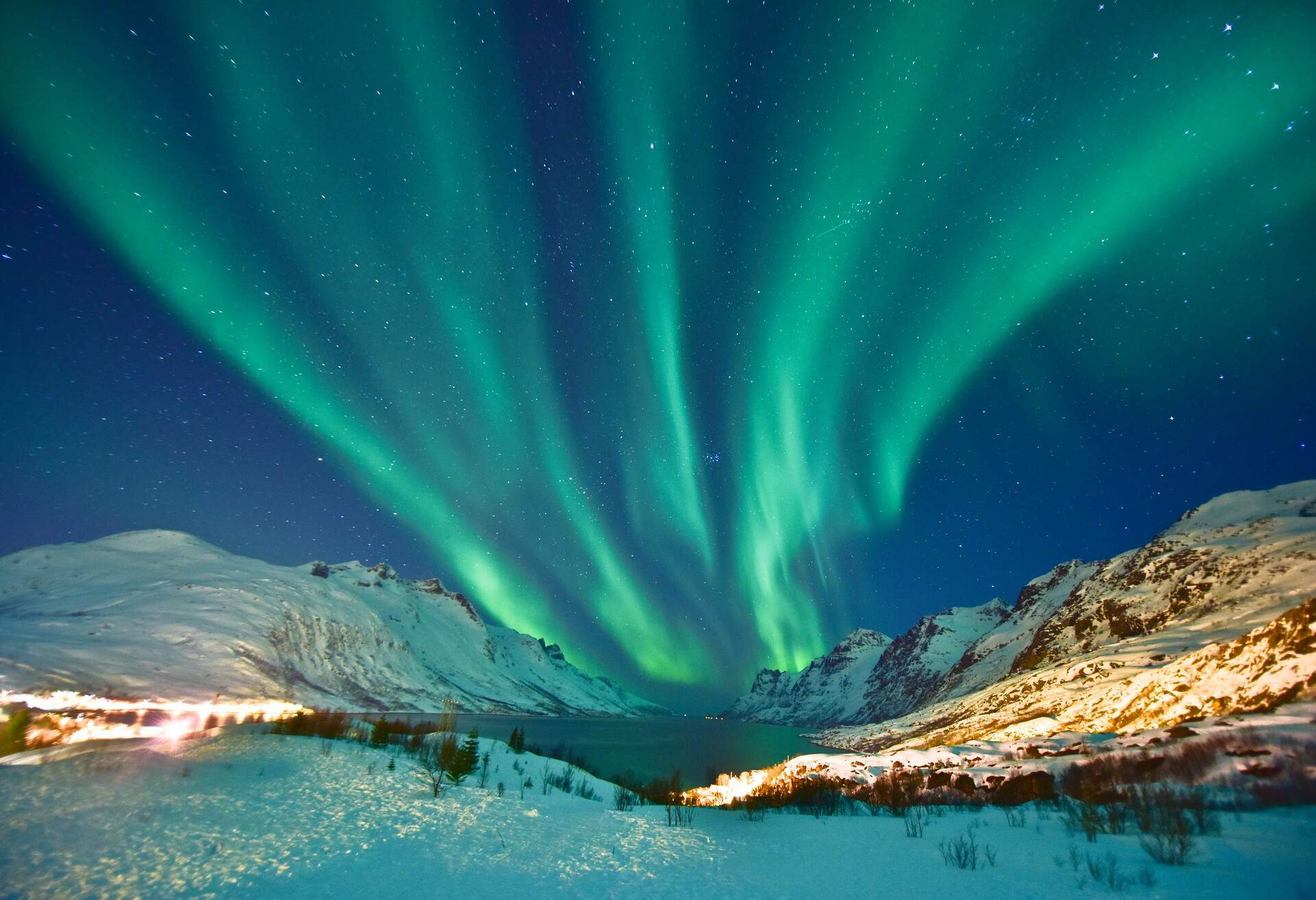 NORWAY_TROMSO_THEME_NORTHERN-LIGHTS_AURORA-BOREALIS