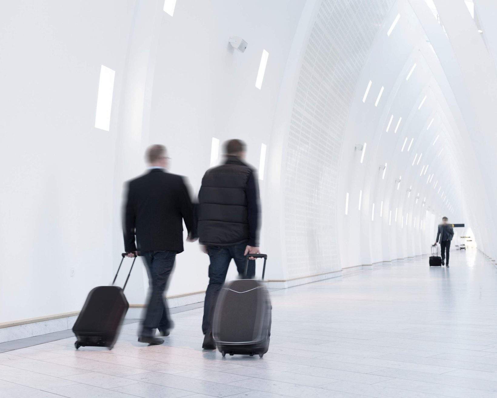 SAS carryon size policy guide KAYAK