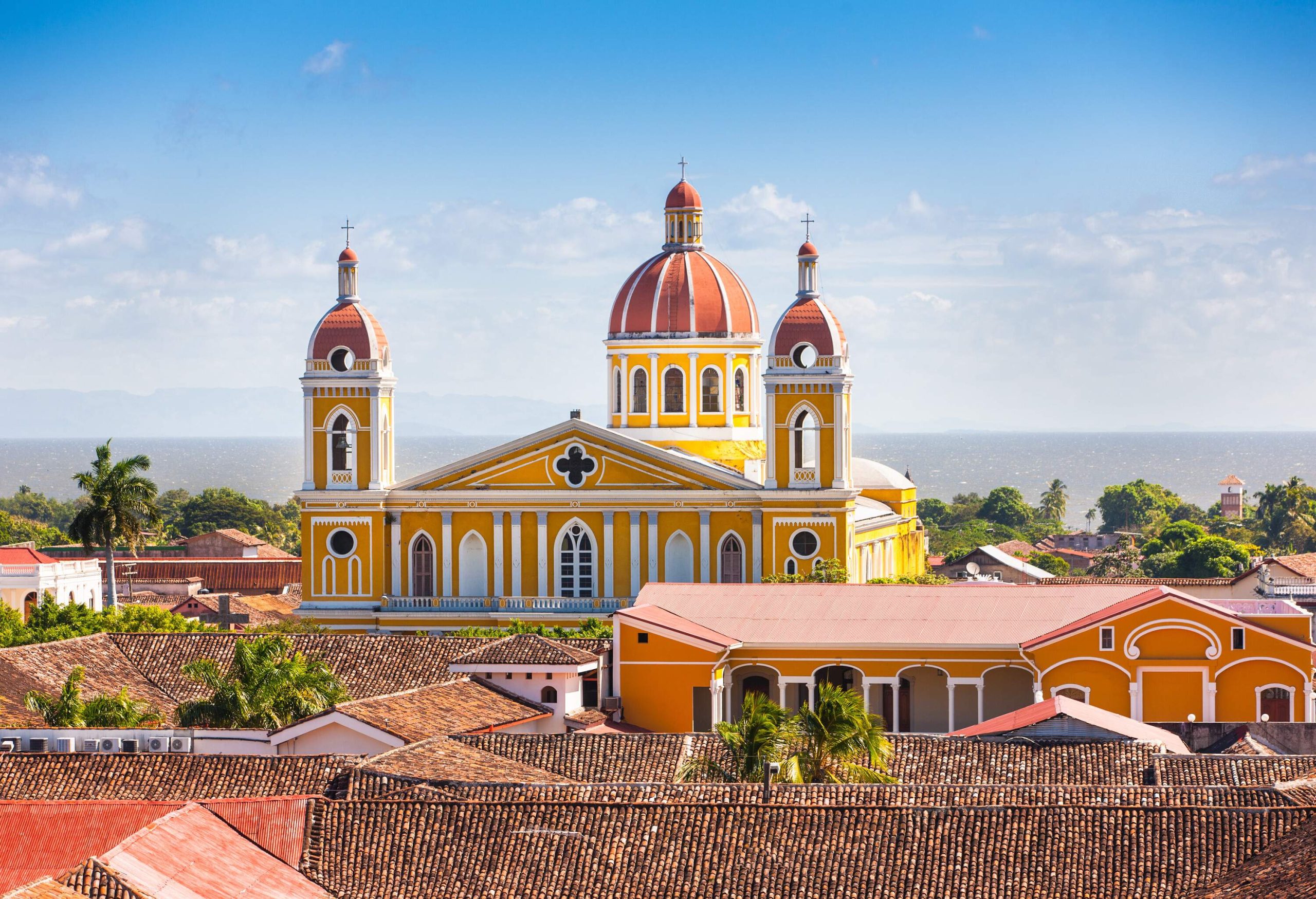 dest_nicaragua_granada_cathedral-of-granada-gettyimages-155350183_universal_within-usage-period_34436