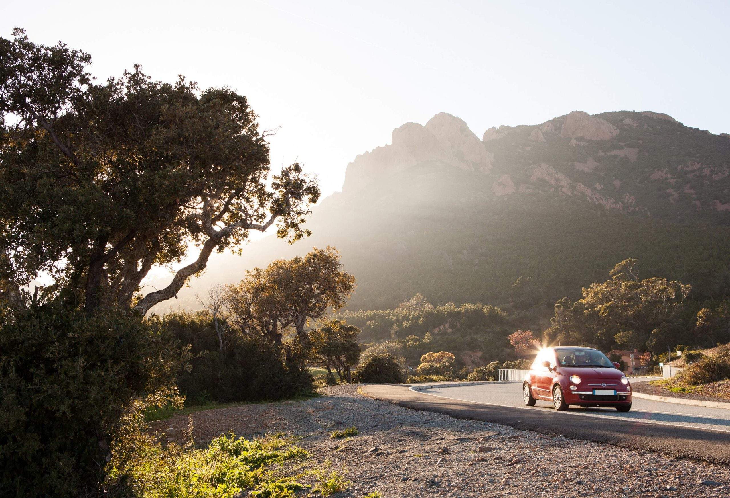 dest_france_theme_car_driving_travel-gettyimages-470612563-scaled