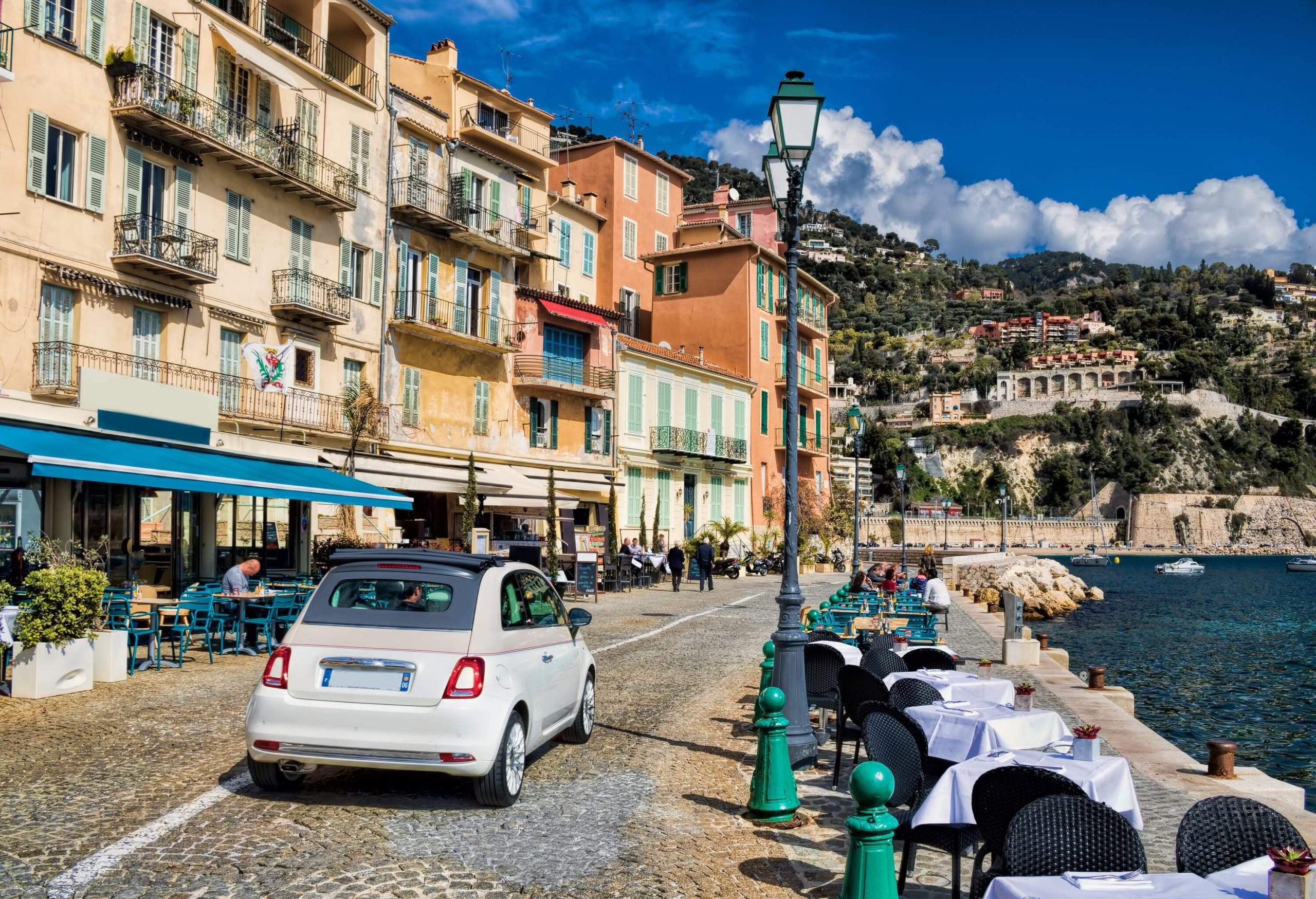 dest_france_villefranche-sur-mer_theme_car_driving-shutterstock-portfolio_1368343406-scaled