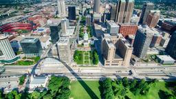 Find cheap flights from Spain to St. Louis