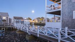 Find cheap flights from Long Beach to Nantucket