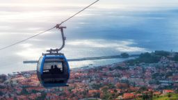 Find cheap flights from Lisbon to Funchal