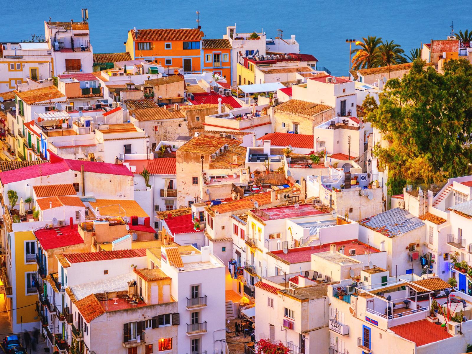 Unmissable Instant Flight Deals to Spain! - Overview of Spain