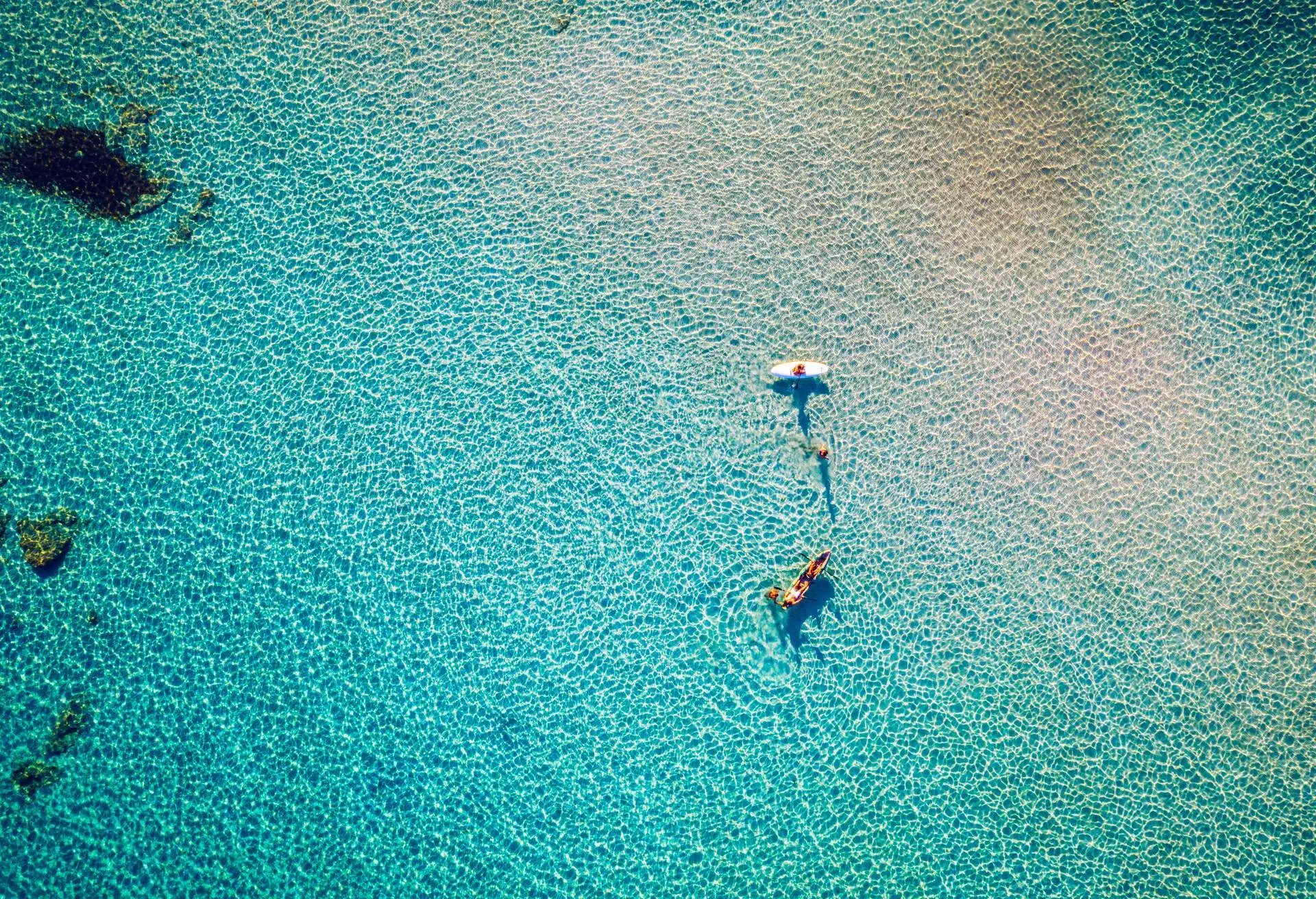 DEST_GREECE_CRETE_ELAFONISSI_THEME_AERIAL_BEACH_OCEAN_PEOPLE-shutterstock-portfolio_1607620696.jpg
