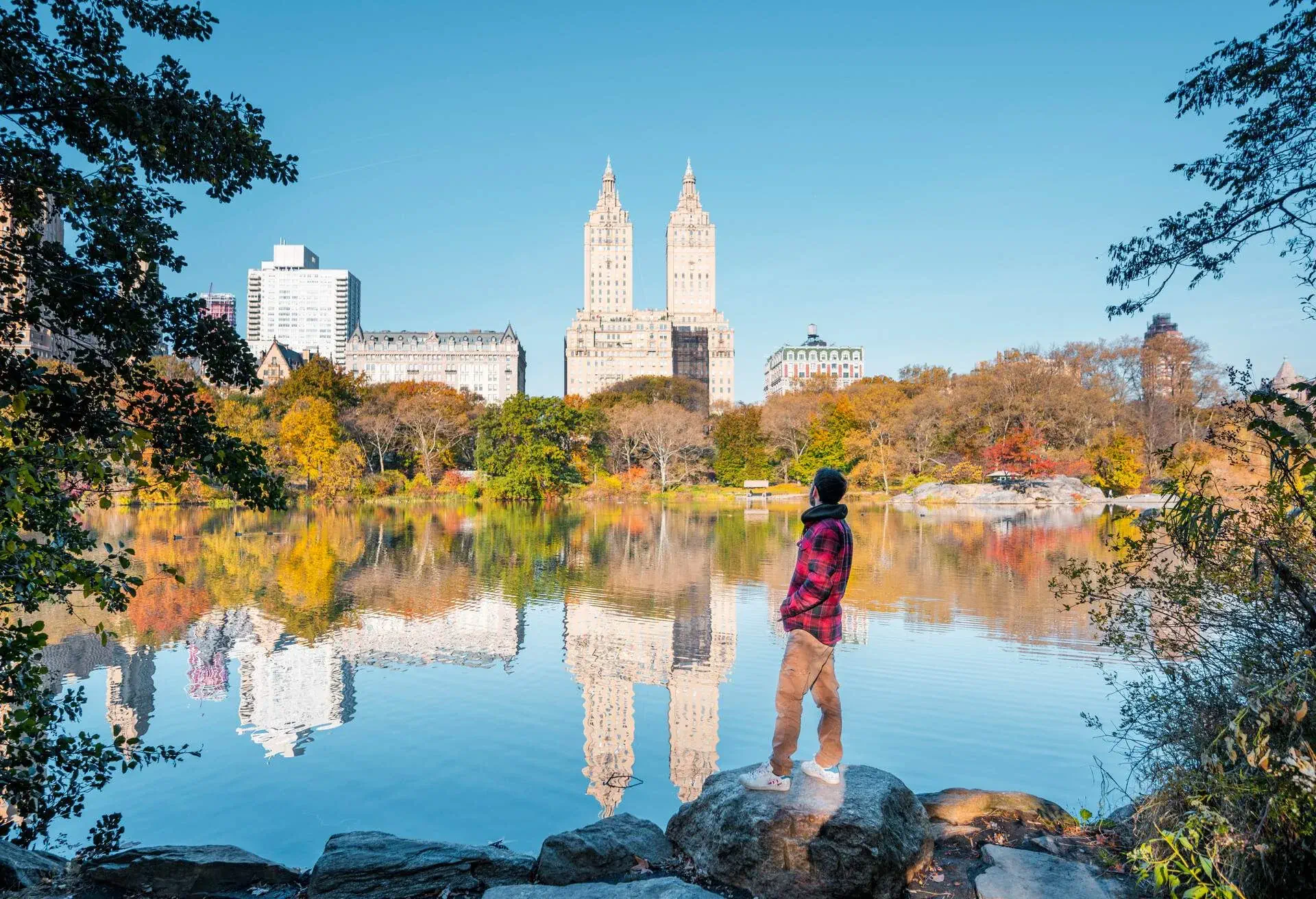 DEST_USA_NEW_YORK_NYC_CENTRAL-PARK_AUTUMN_FALL_GettyImages-1307616962