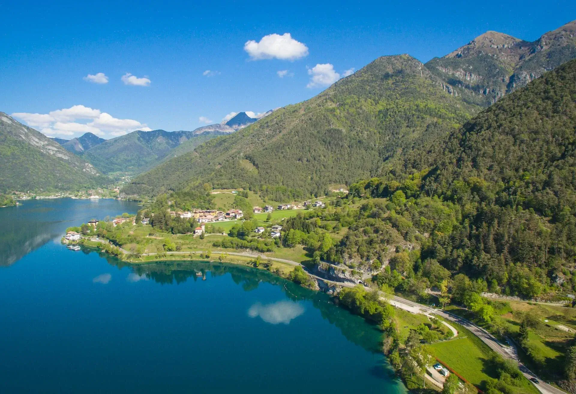 DEST_ITALY_TRENTINO-ALTO-ADIGE_LEDRO_GettyImages-614973478-1-1.jpg