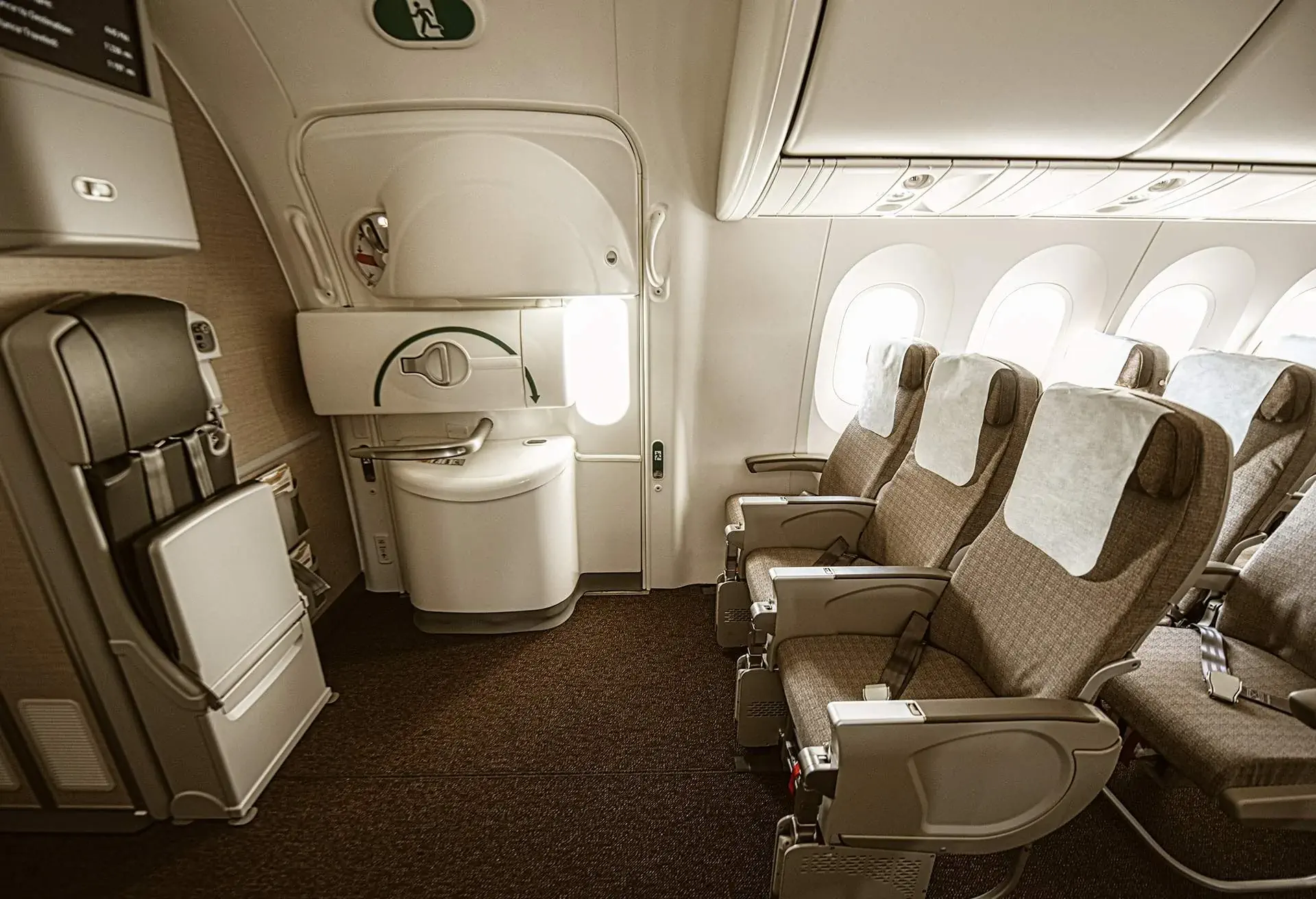 Empty seats on large planes