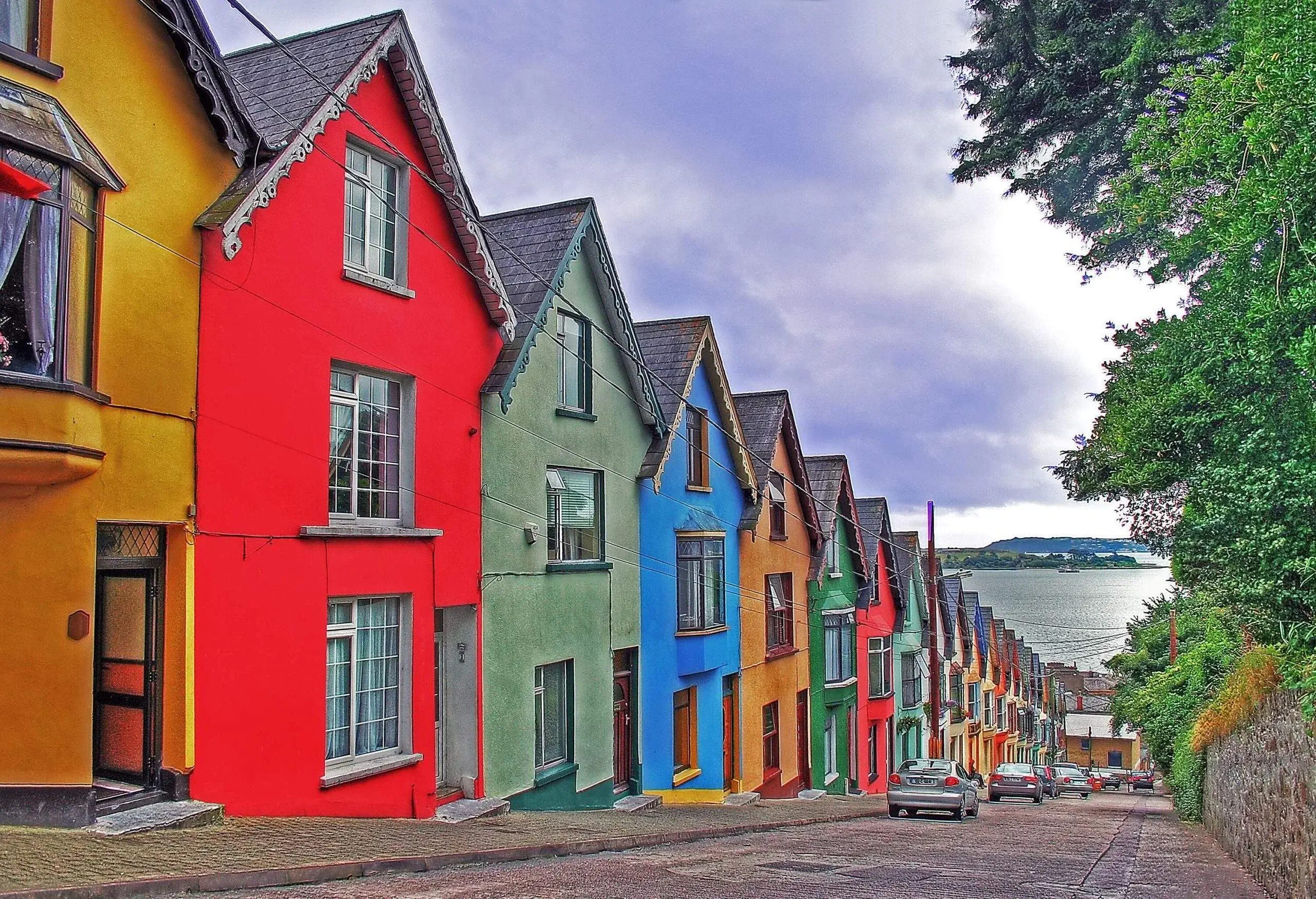 dest_ireland_cobh_theme_car_driving_travel-gettyimages-117077282-scaled