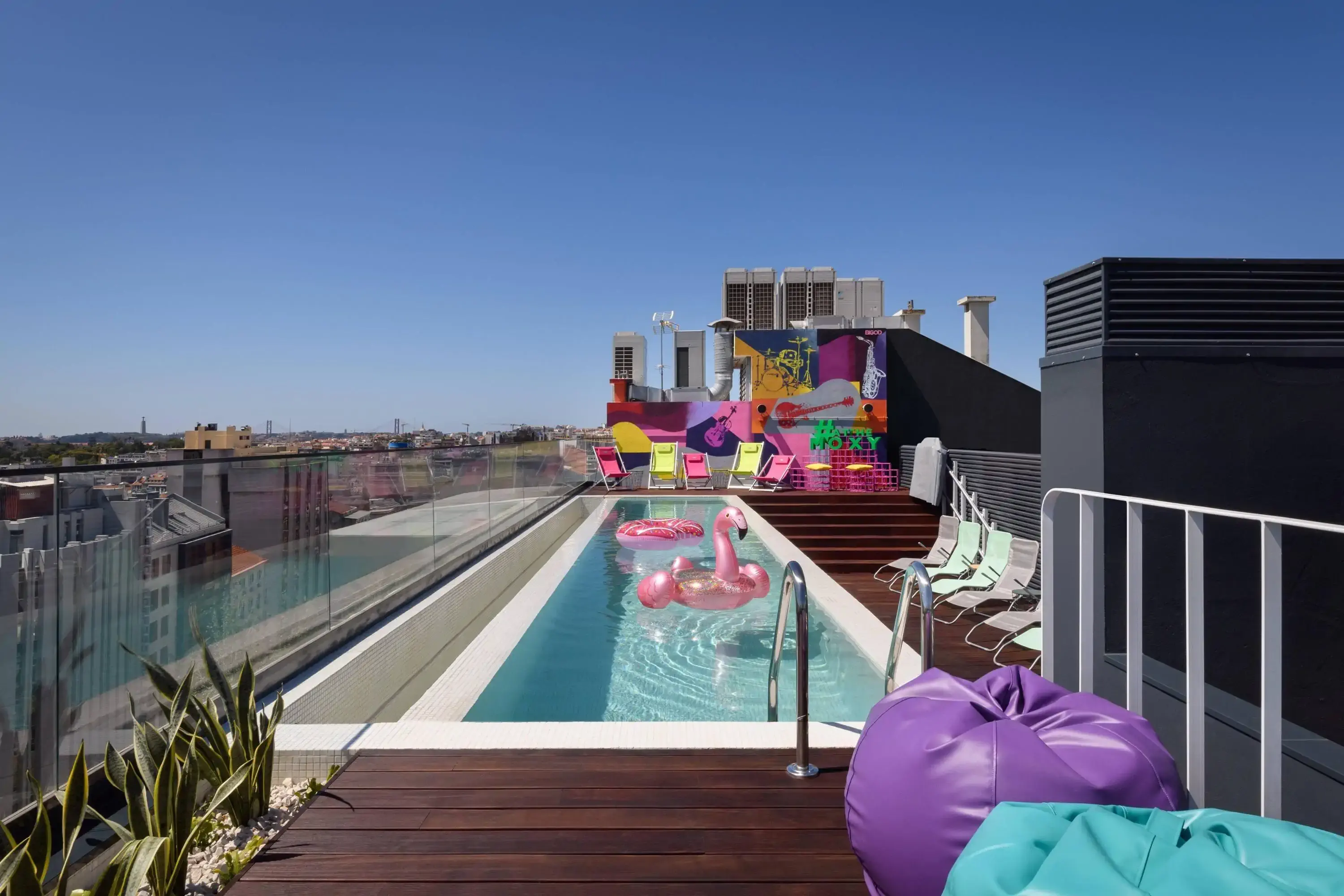 moxy-lisbon-city-hid1070189162-leonardo-1070189162-150630265-968384
