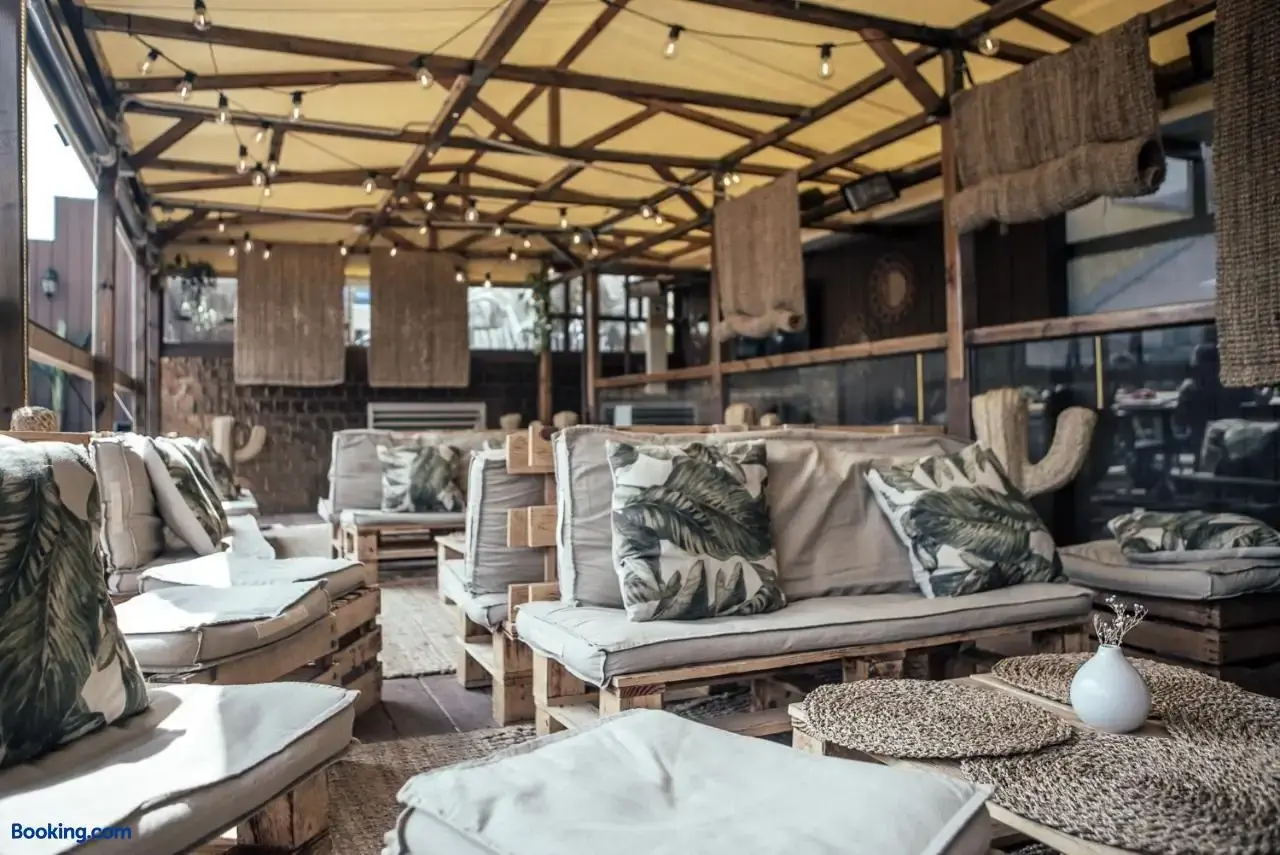 kabul-party-hostel-barcelona-booking-144151-209789267-947951