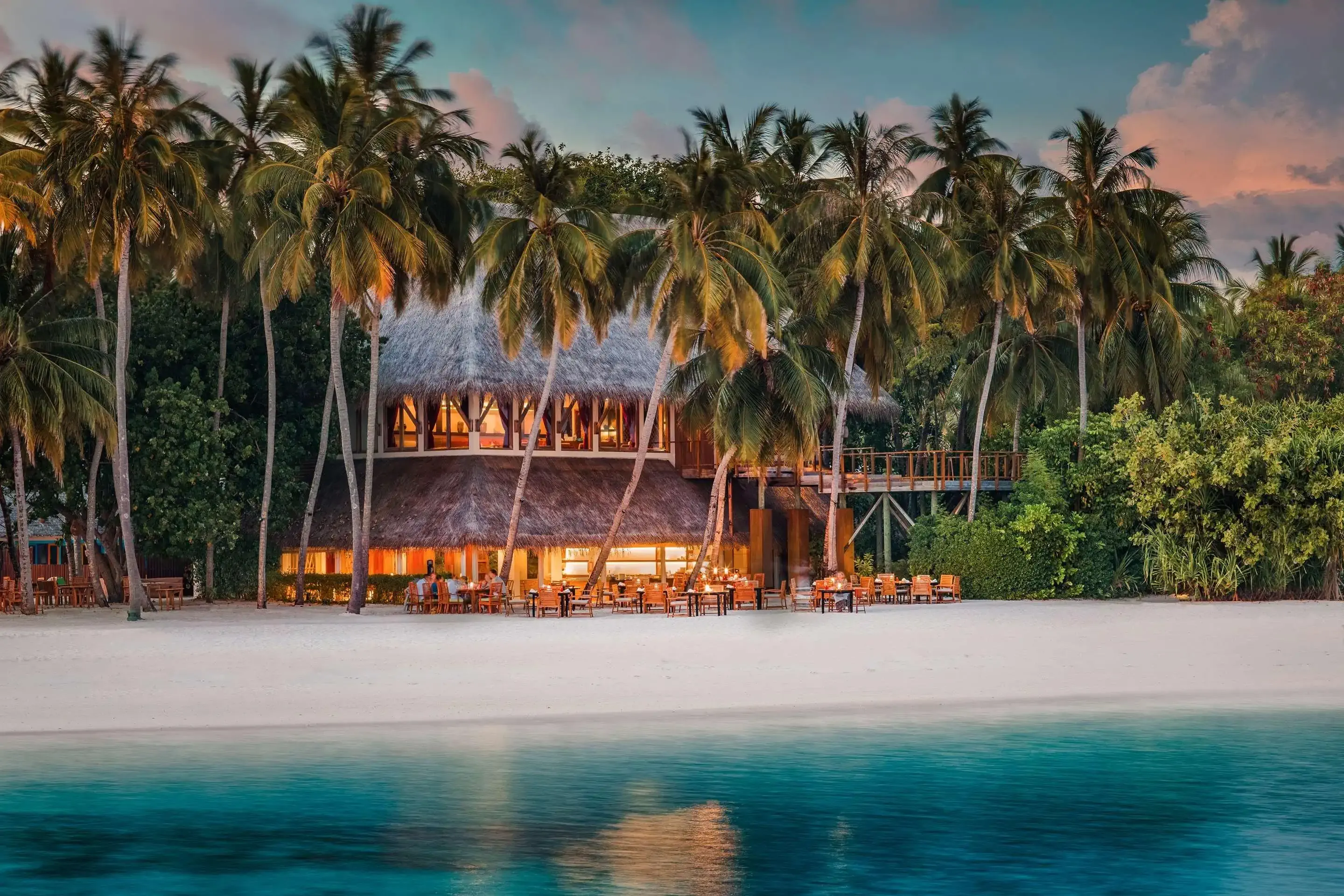 conrad-maldives-rangali-island-ice-131529-110164790-594825