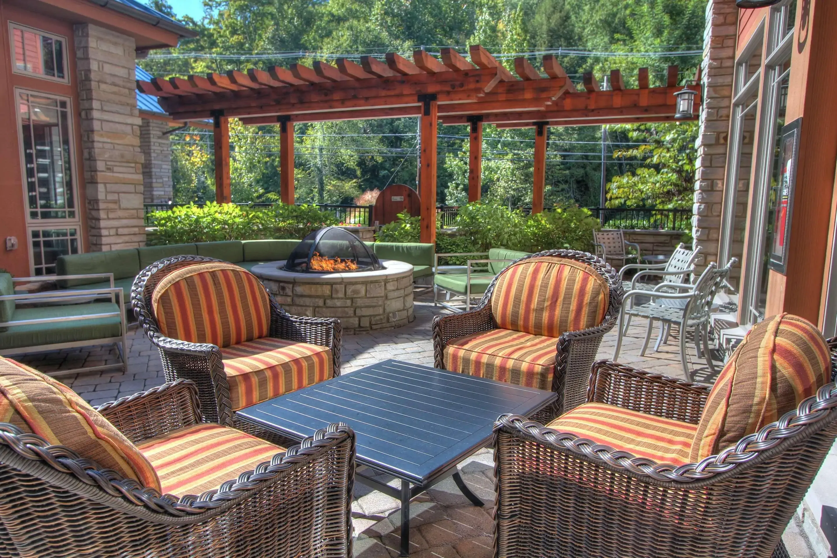 hilton-garden-inn-gatlinburg-ice-284077-99471589-626232