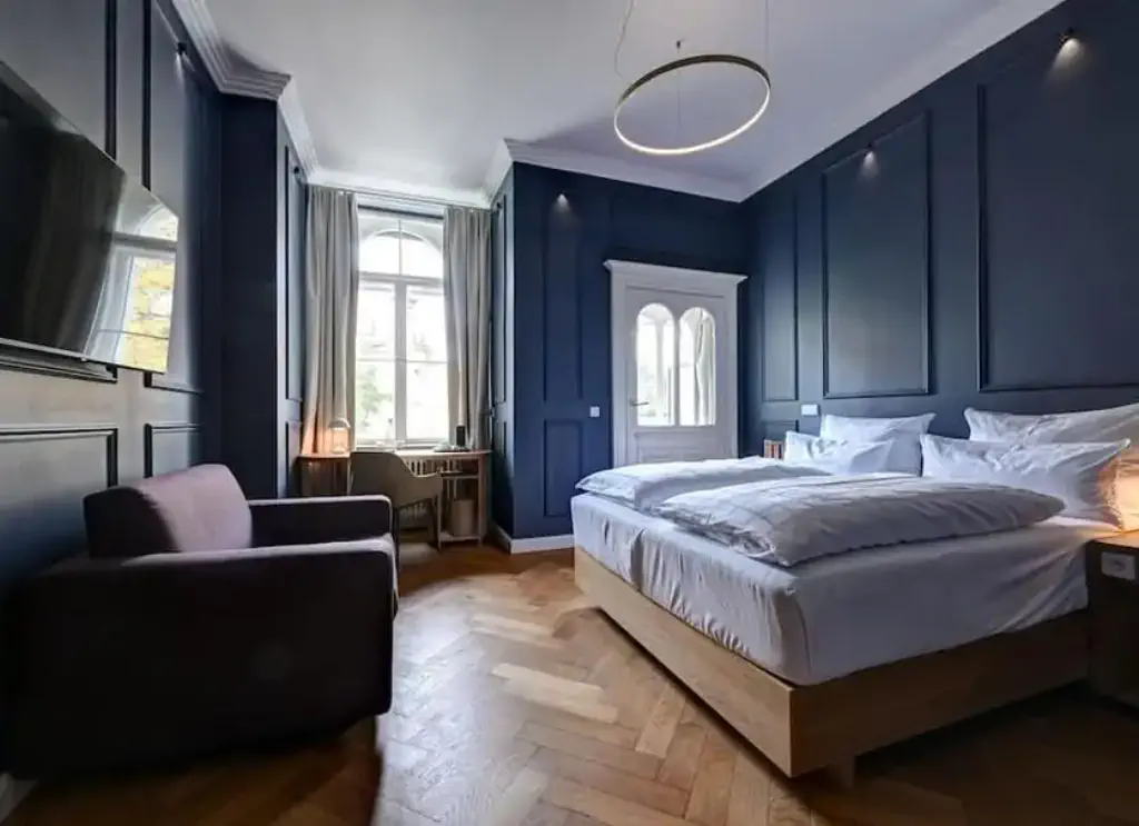 Hotel Uhland, provided by Expedia Group.
