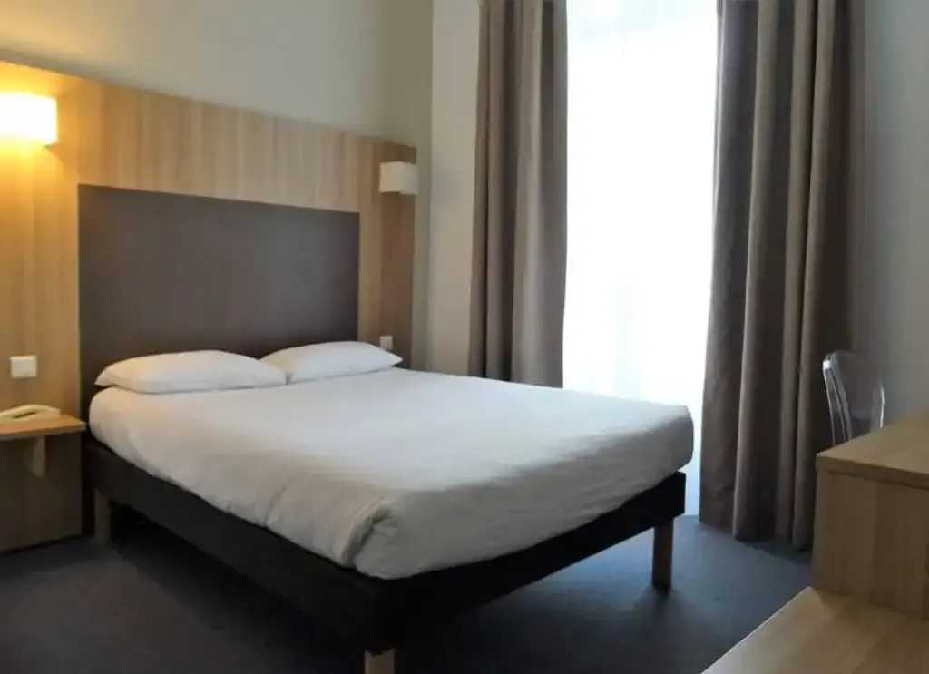 Hotel Saint-Patrick provided by Expedia Group.