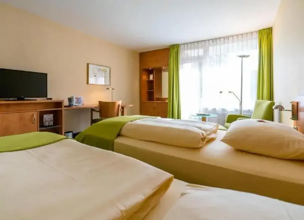 schlosspark-hotel-provided-by-ostrovok.