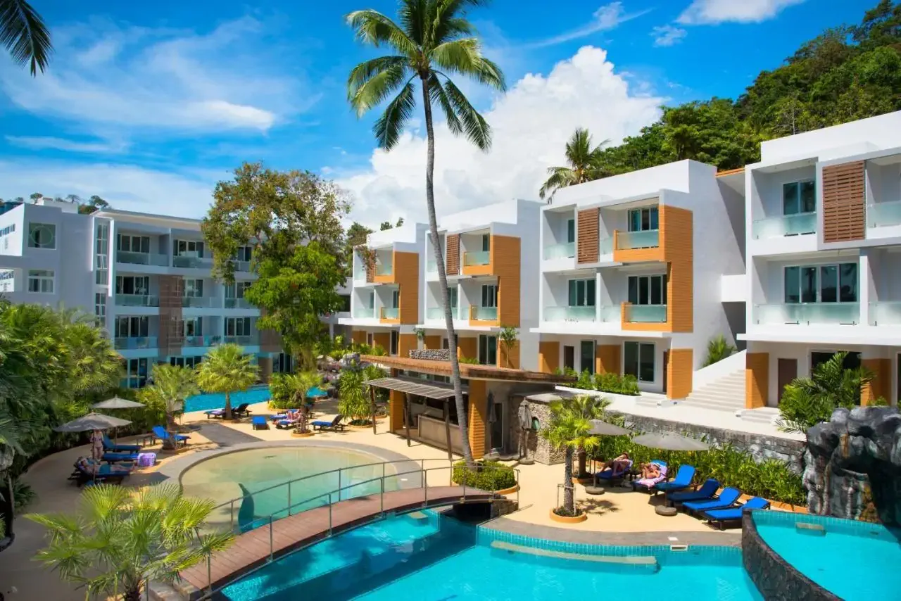 the-l-resort-booking-62743690