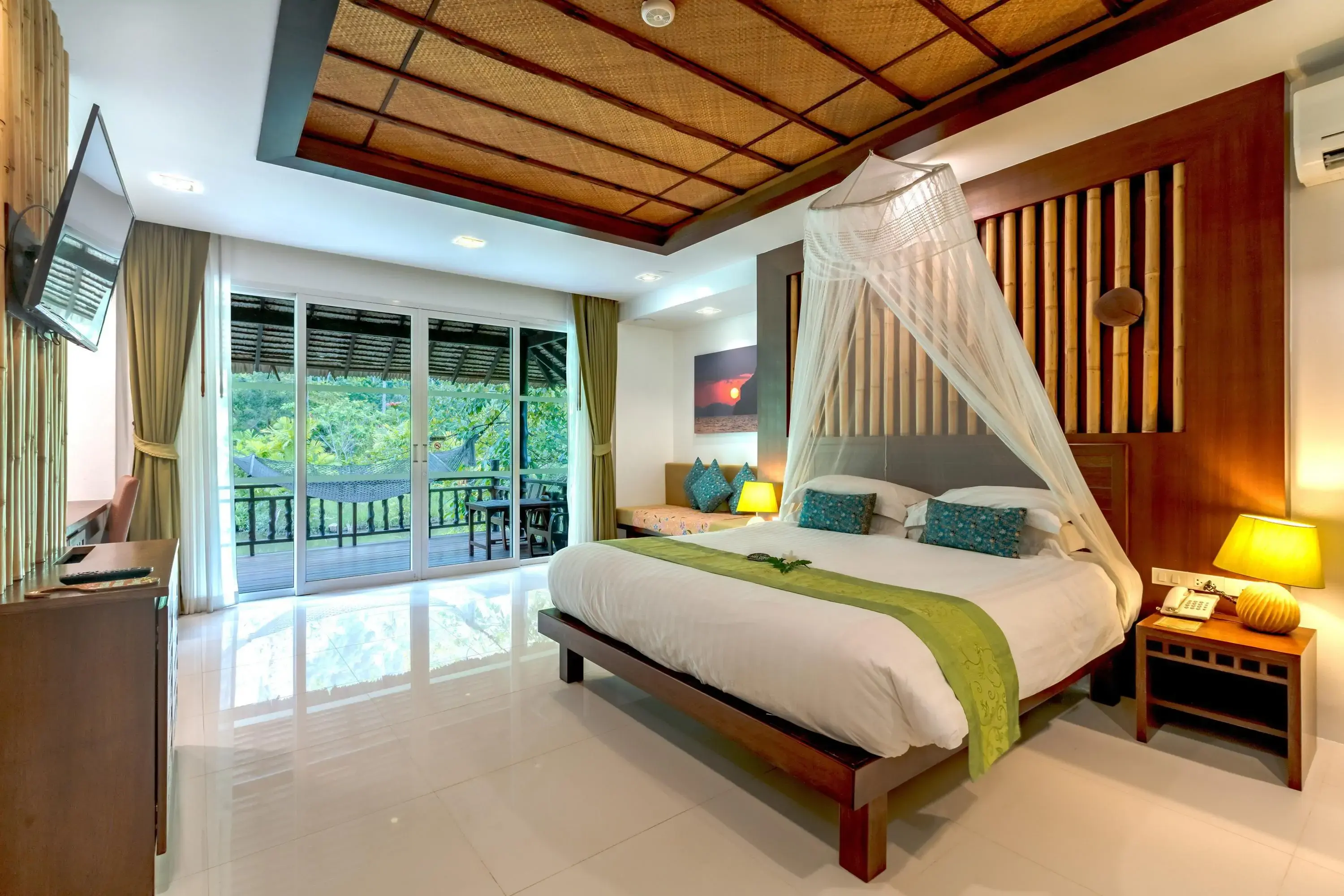 ban-sainai-resort-leonardo-2021363-grand_pond_view_interior_1_o-386028