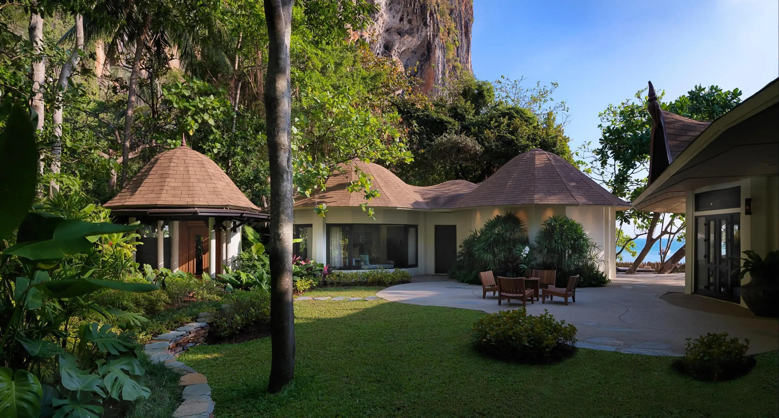 rayavadee-leonardo-5008696-42_1_the_rayavadee_villa_entrance_o-582220