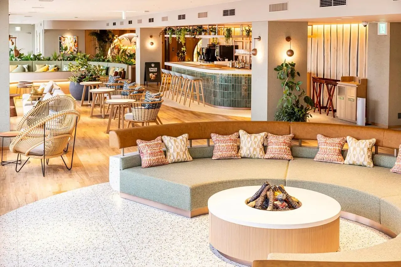 keio-plaza-hotel-tokyo-premier-grand-booking-547098904