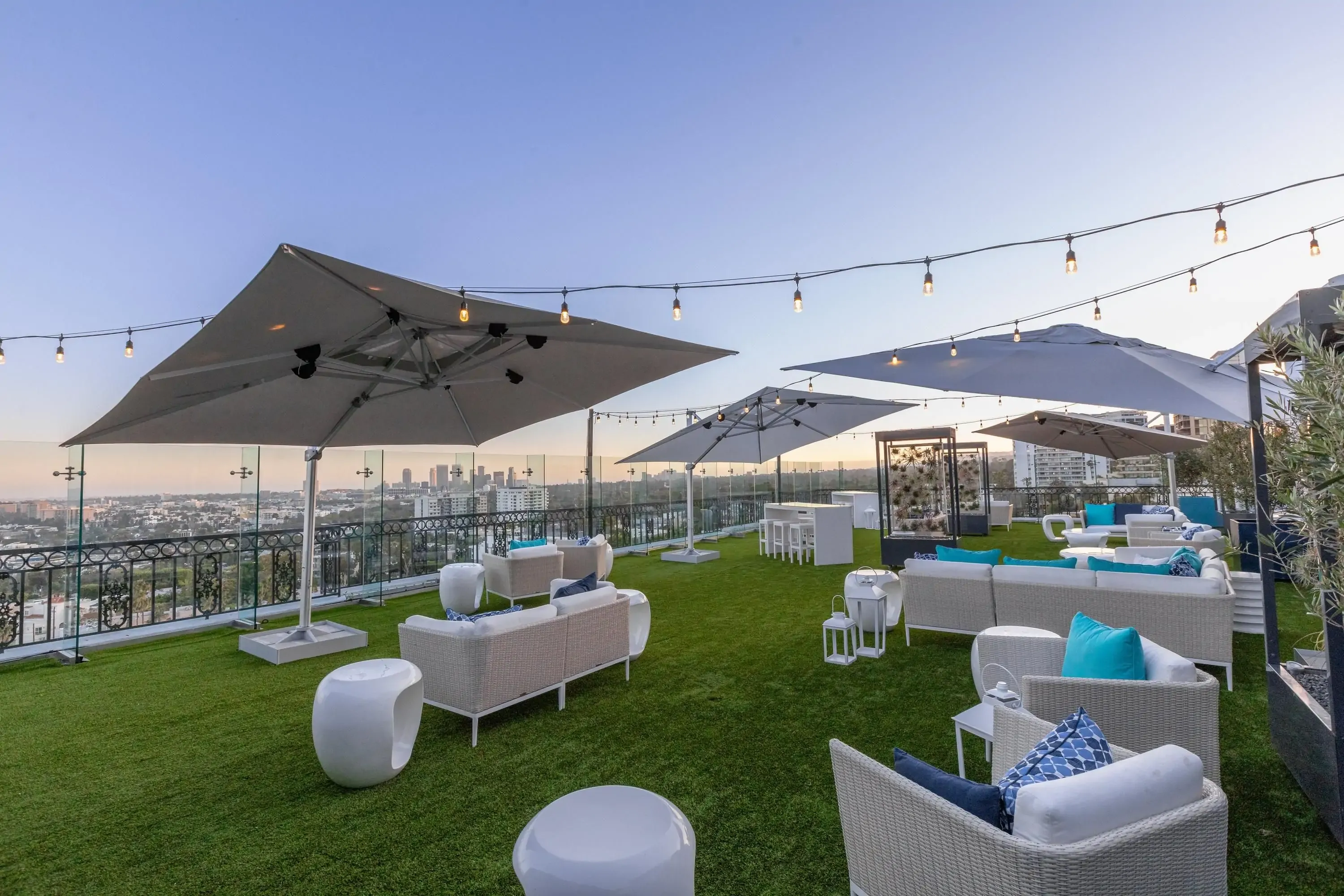the-london-west-hollywood-at-beverly-hills-leonardo-1050429-london_west_hollywood_-_west_end_rooftop_o-143422