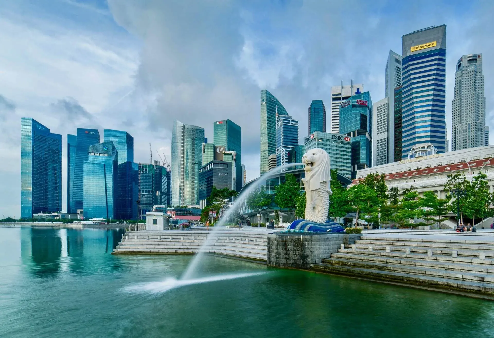 card-5-merlion-park_dest_singapore_singapore_merlion-park_gettyimages-639951282_universal_within-usage-period_41585