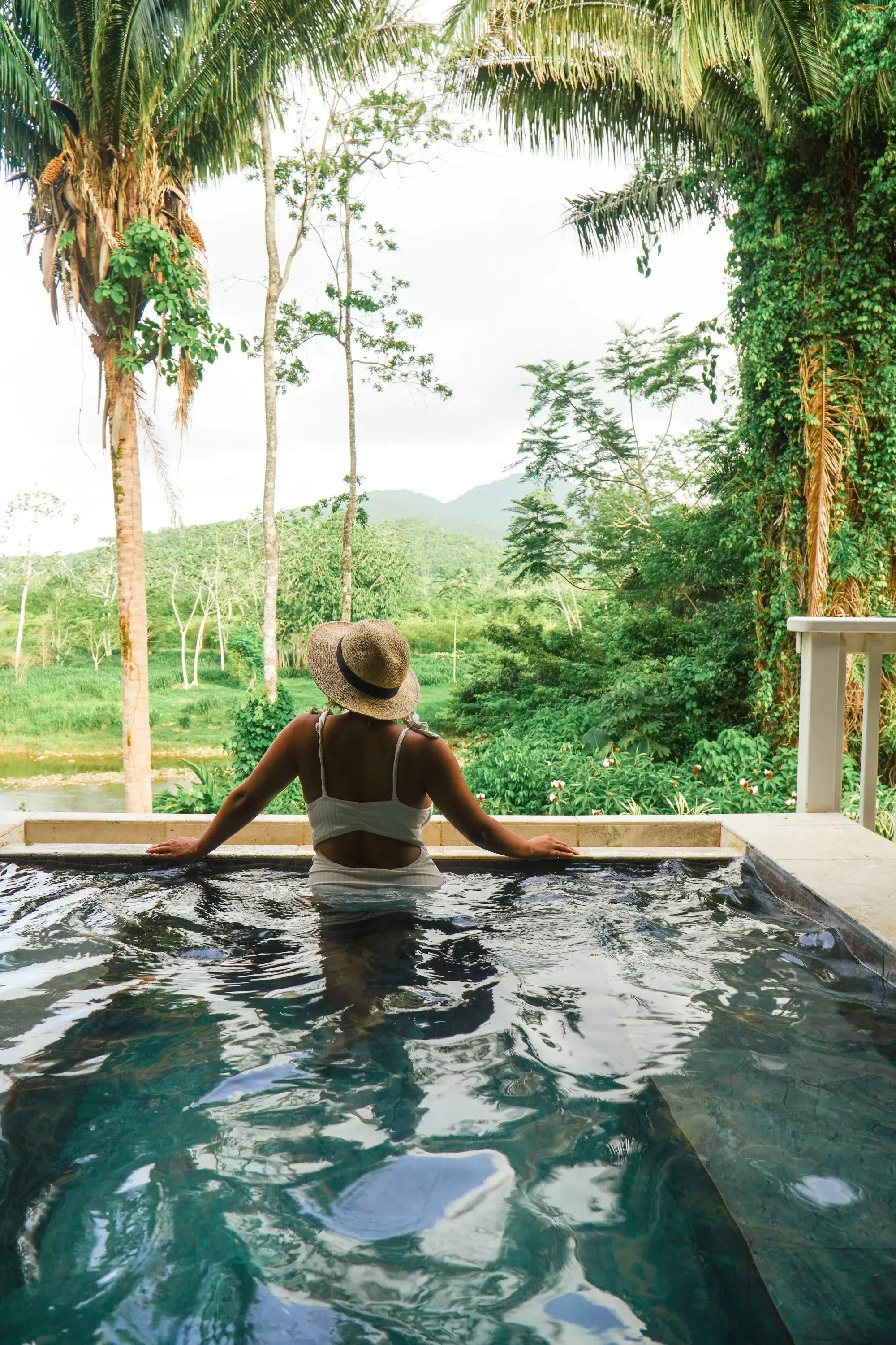 the-rainforest-lodge-at-sleeping-giant-13-min