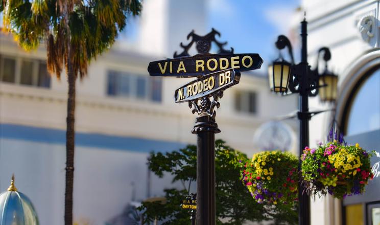 Two Rodeo Drive Shops & Restaurants - Love Beverly Hills