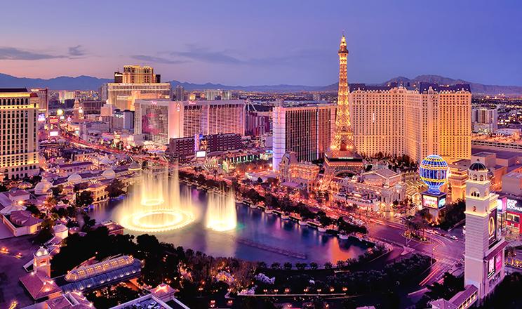 15 Best Hotels in Las Vegas, From Sleek Casinos to Actually Relaxing  Resorts