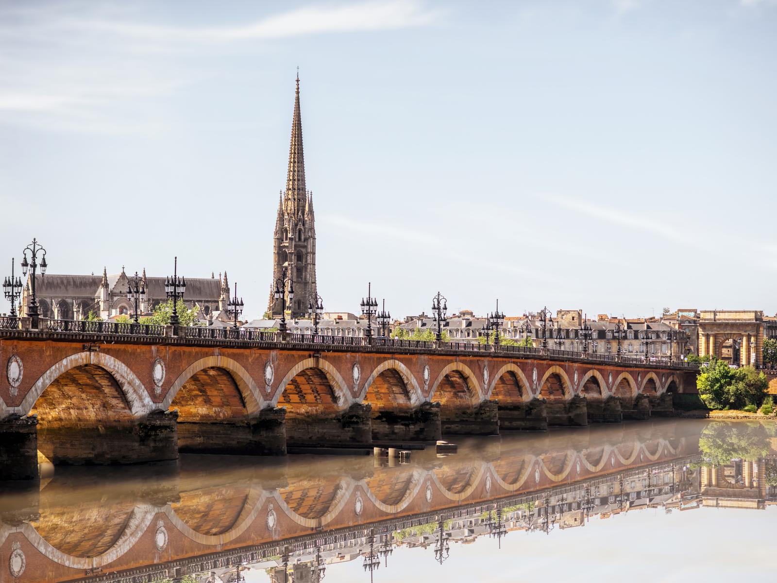 Direct Flights to France at Attractive Prices! - Tips for Finding Attractive Prices