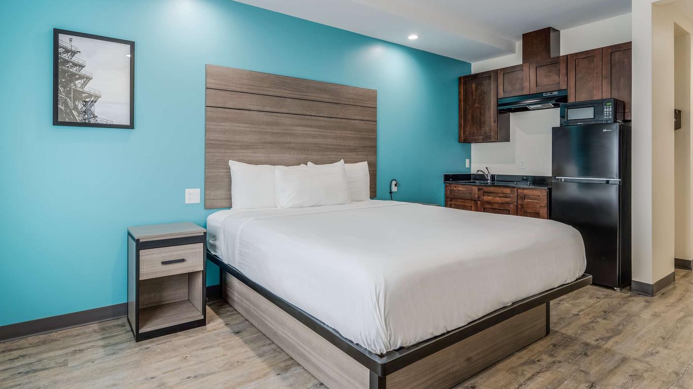 Red Lion Inn & Suites Katy