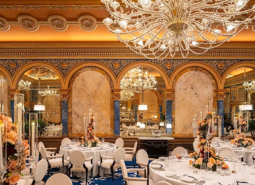 Banquet hall Photo