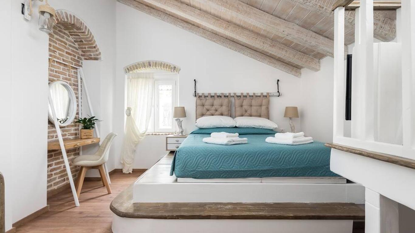 Sky Loft Corfu Old Town Apartments