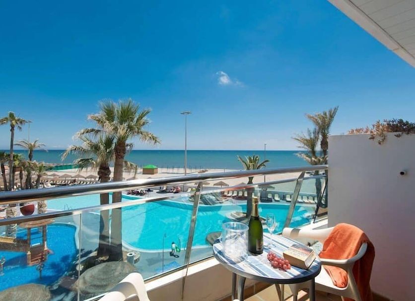Alua Golf Trinidad in Roquetas de Mar with sea view, balcony and pool overlooking the coast