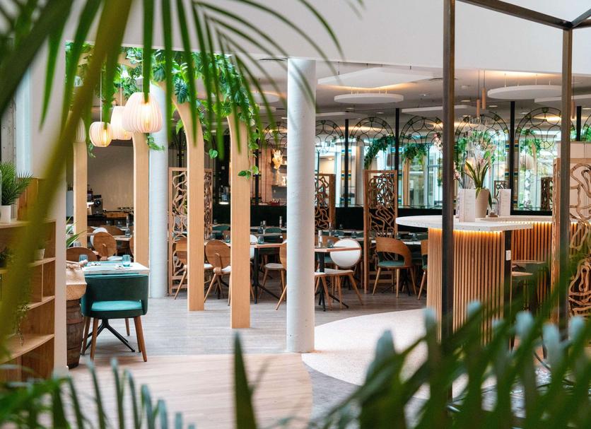 Restaurant Photo